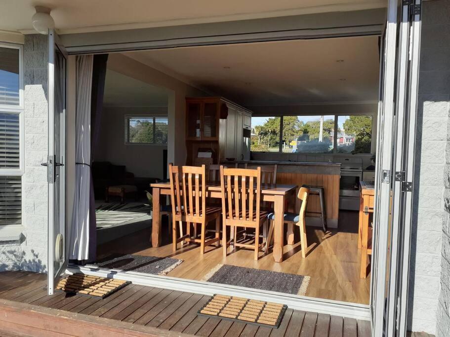 3 Bedroom Holiday Home In Prime Kaikoura Location! Экстерьер фото