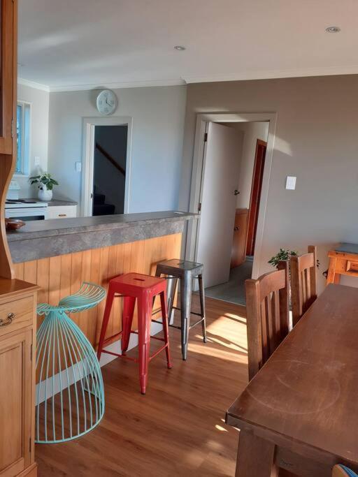 3 Bedroom Holiday Home In Prime Kaikoura Location! Экстерьер фото